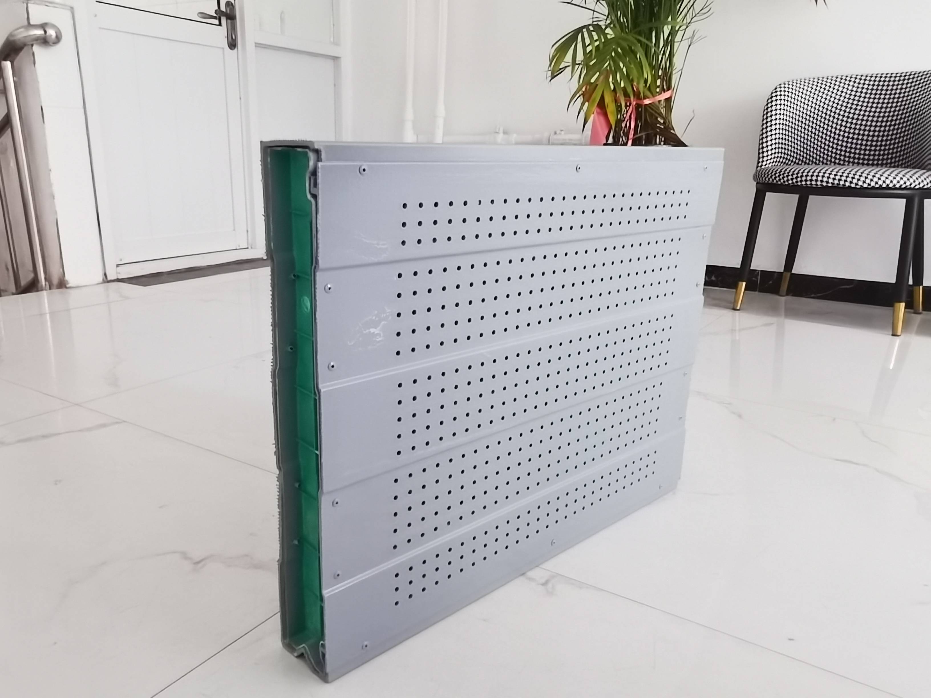 高速公路聲屏障產(chǎn)品特點(diǎn)及組成